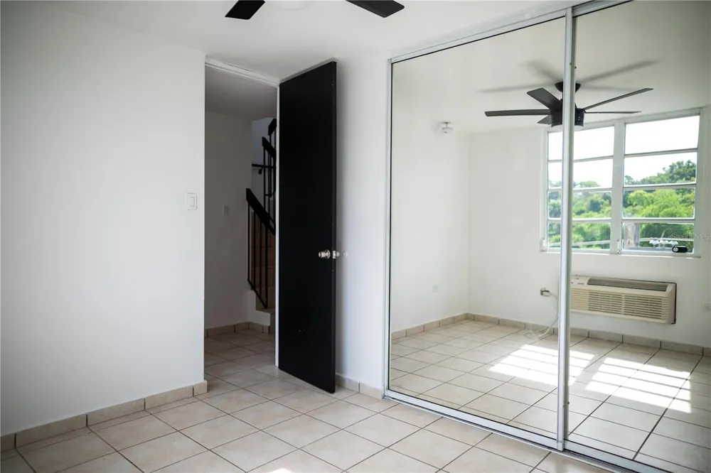 29 CALLE BASILIO CATALA #210 Guaynabo, PR 00971