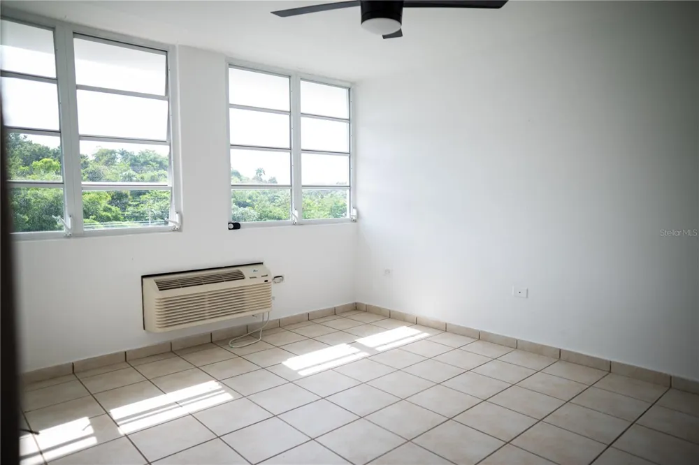 29 CALLE BASILIO CATALA #210 Guaynabo, PR 00971