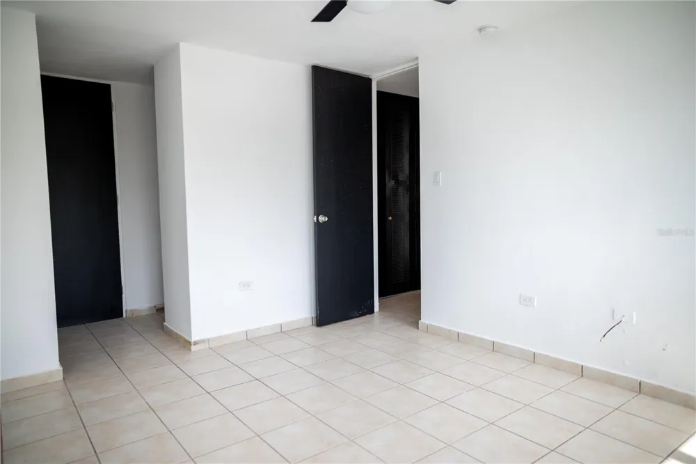 29 CALLE BASILIO CATALA #210 Guaynabo, PR 00971