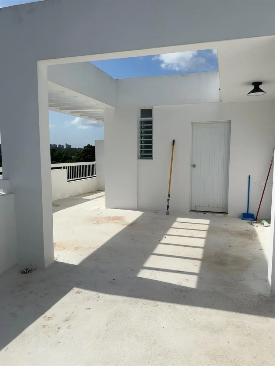 29 CALLE BASILIO CATALA #210 Guaynabo, PR 00971