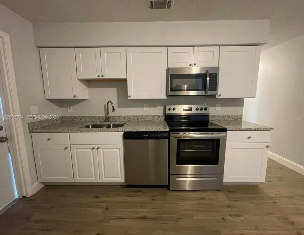 504 ROSLAND #504 Kissimmee, FL 34741