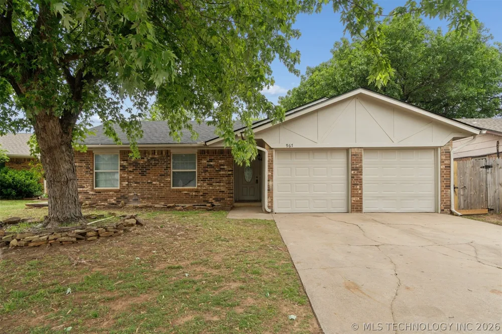 967 Heritage Mansion Yukon, OK 73099