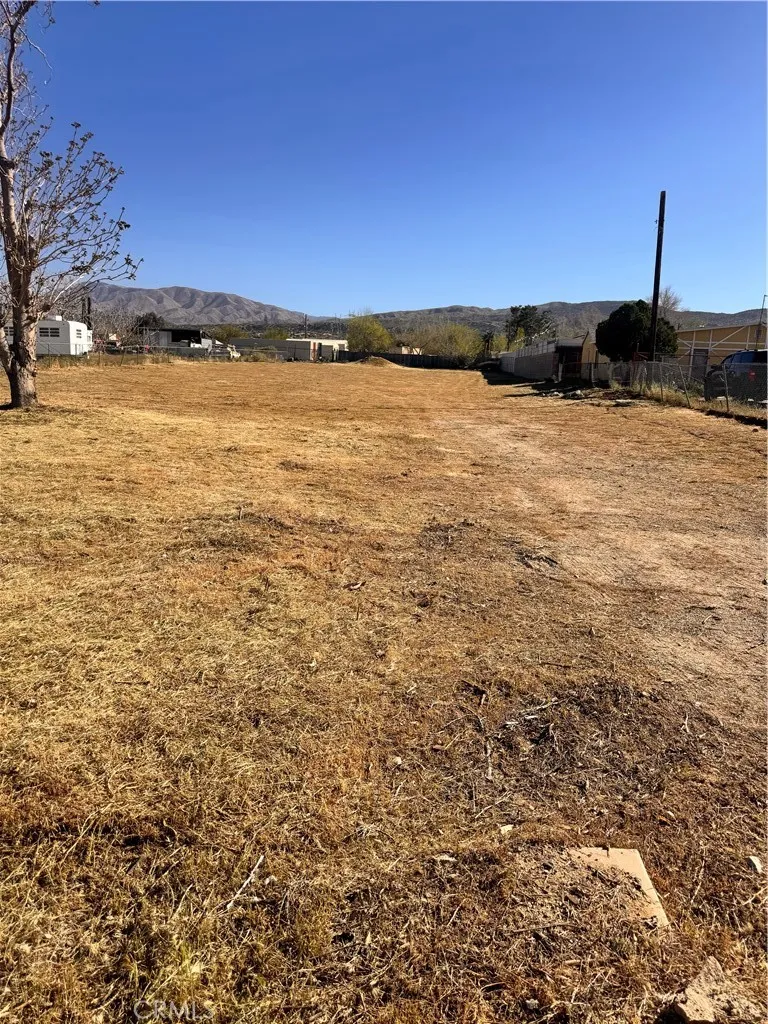 8026 Pearblossom Littlerock, CA 93543
