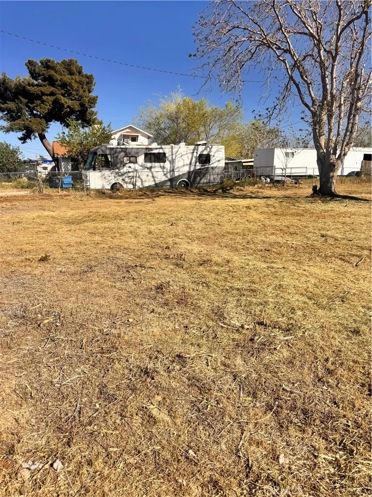 8026 Pearblossom Littlerock, CA 93543
