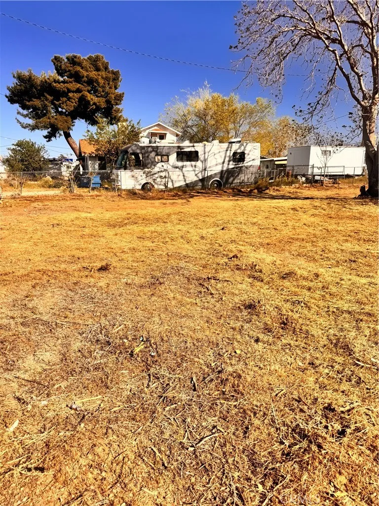 8026 Pearblossom Littlerock, CA 93543