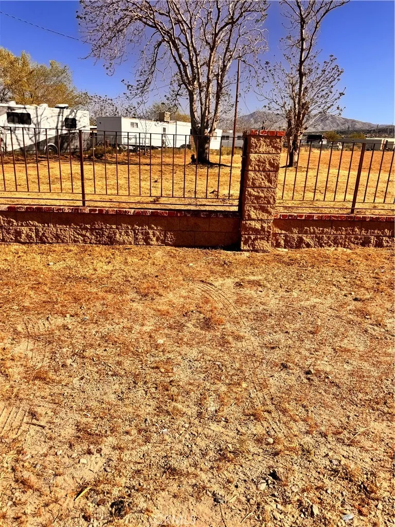 8026 Pearblossom Littlerock, CA 93543