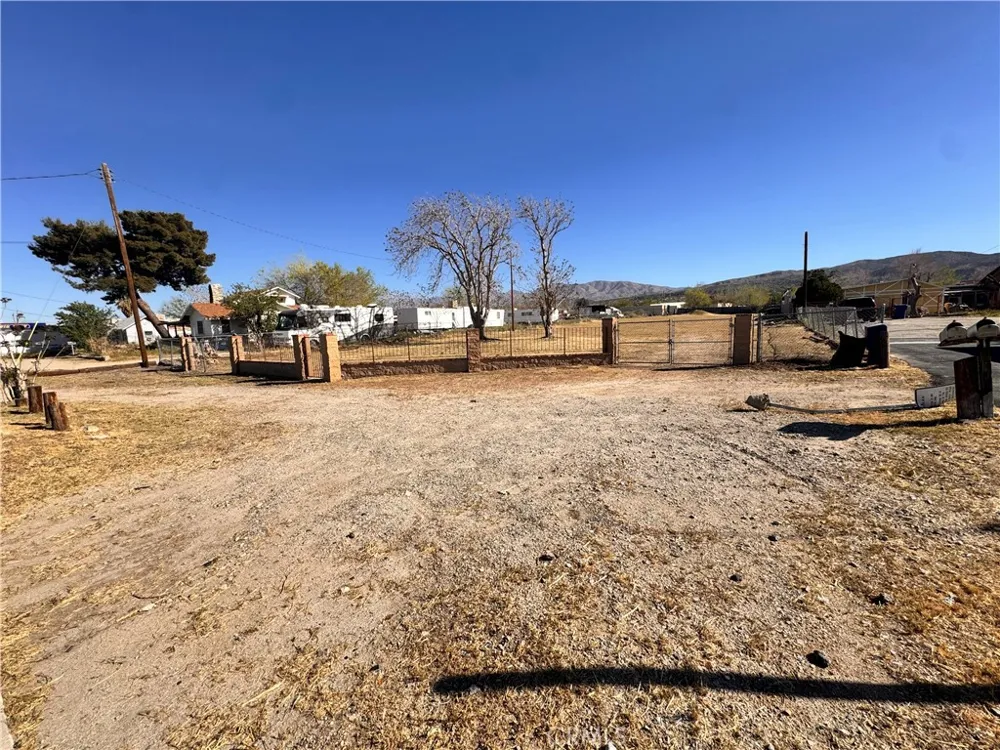 8026 Pearblossom Littlerock, CA 93543