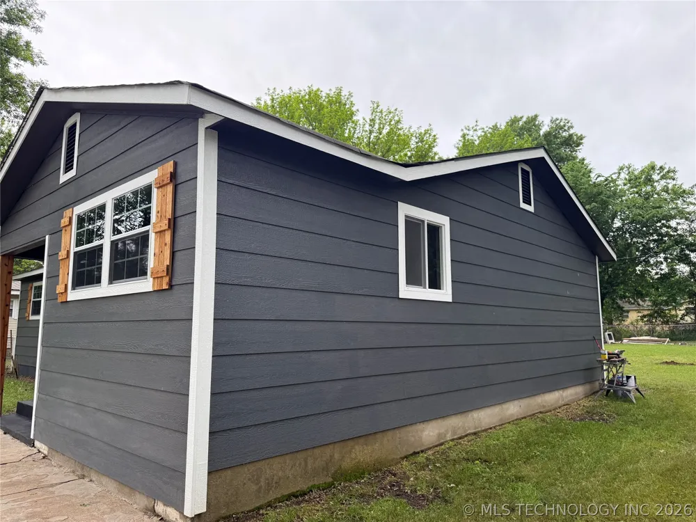 702 6th Avenue Warner, OK 74469