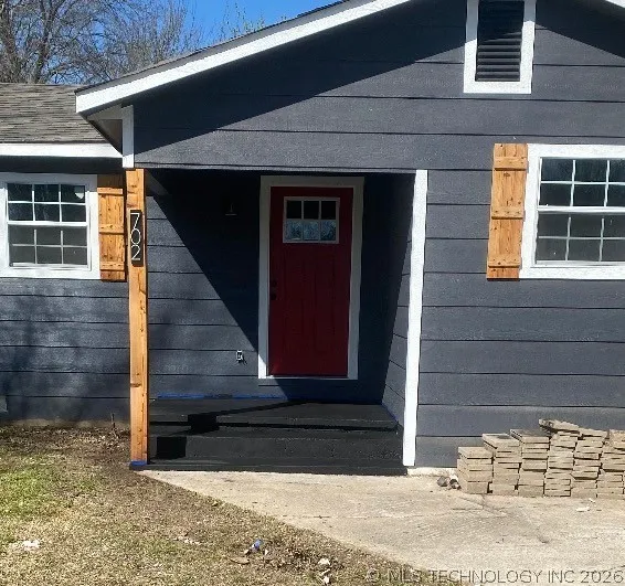 702 6th Avenue Warner, OK 74469