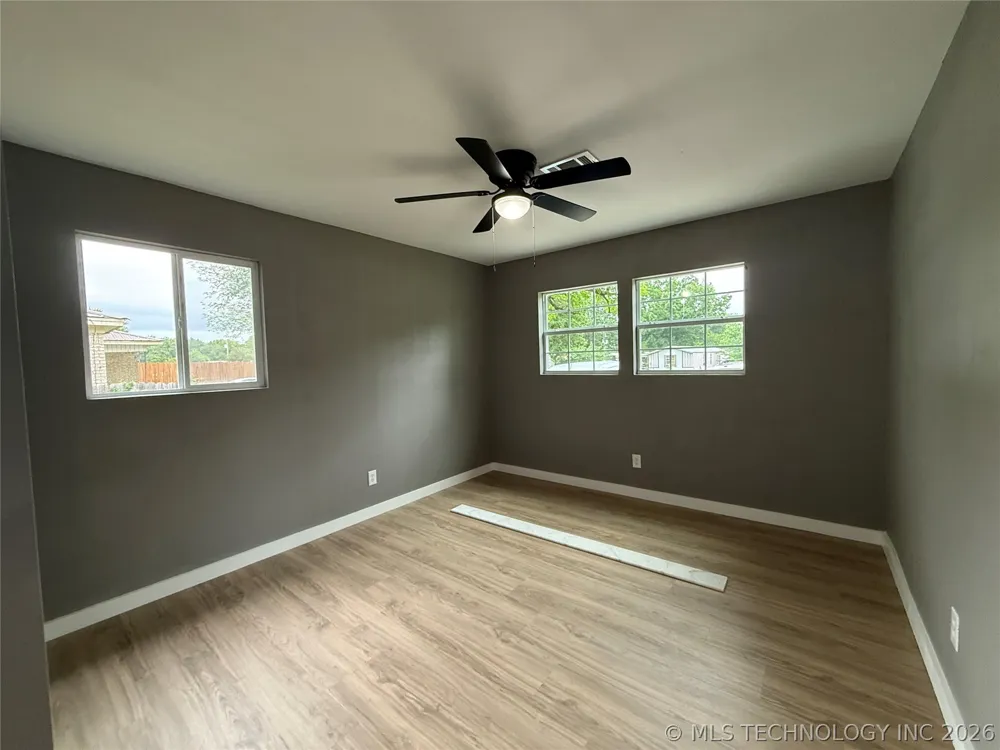 702 6th Avenue Warner, OK 74469