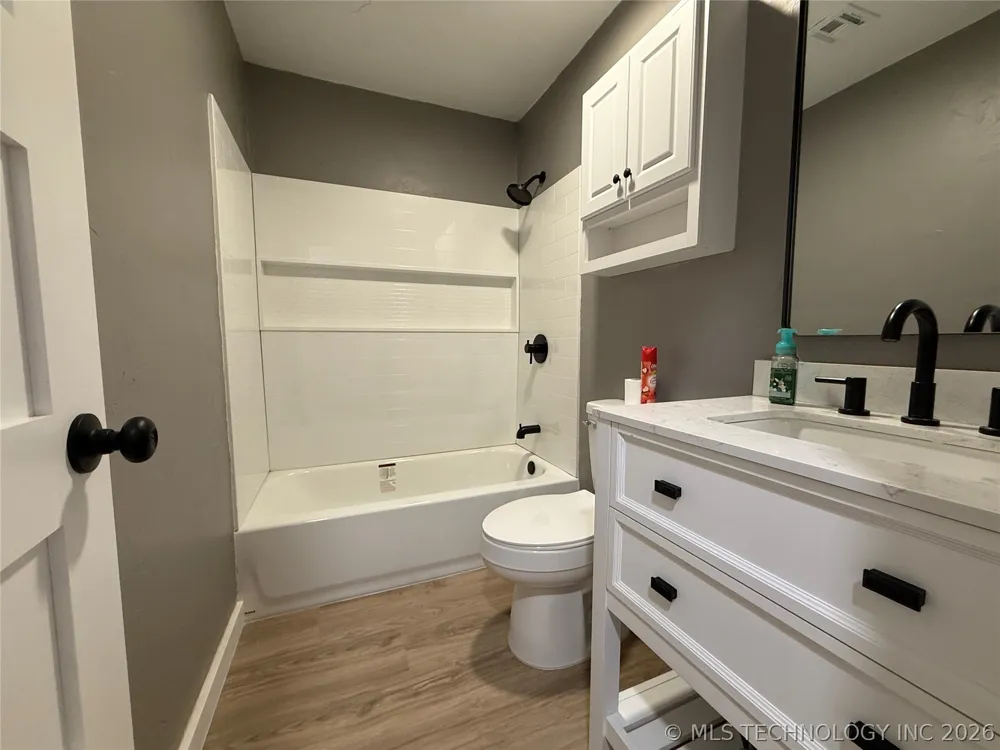 702 6th Avenue Warner, OK 74469