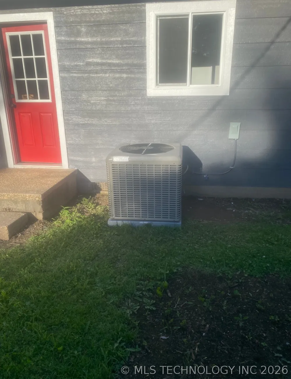 702 6th Avenue Warner, OK 74469