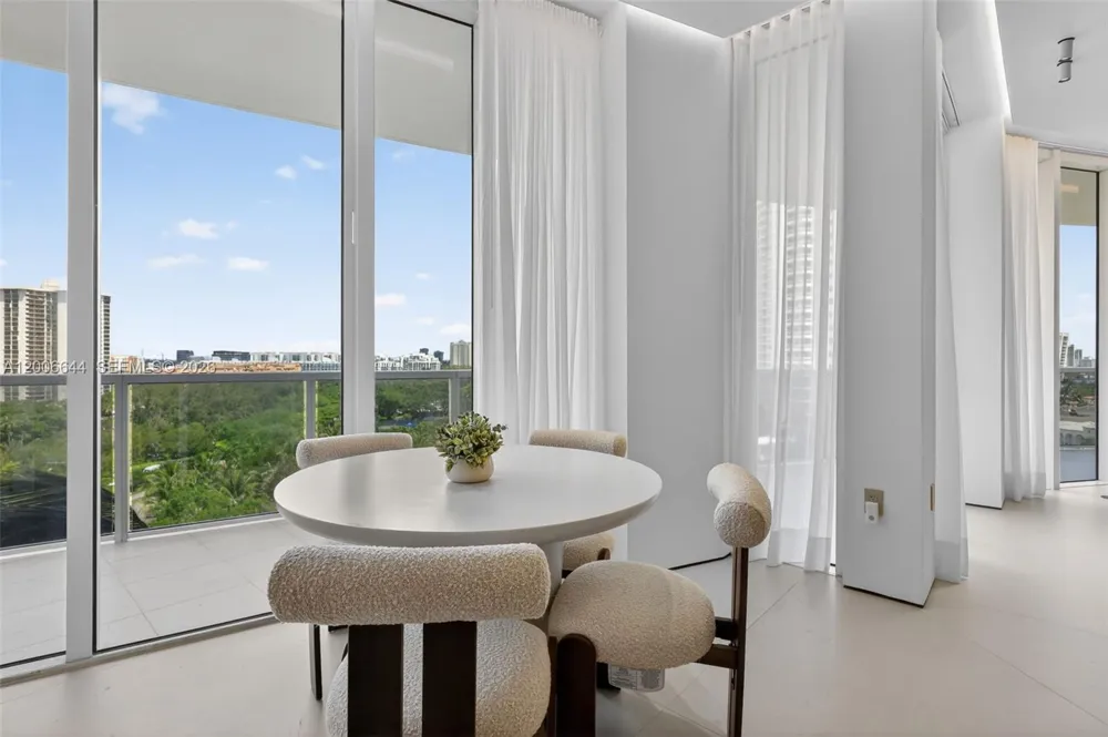 4100 Island Blvd #904 Aventura, FL 33160