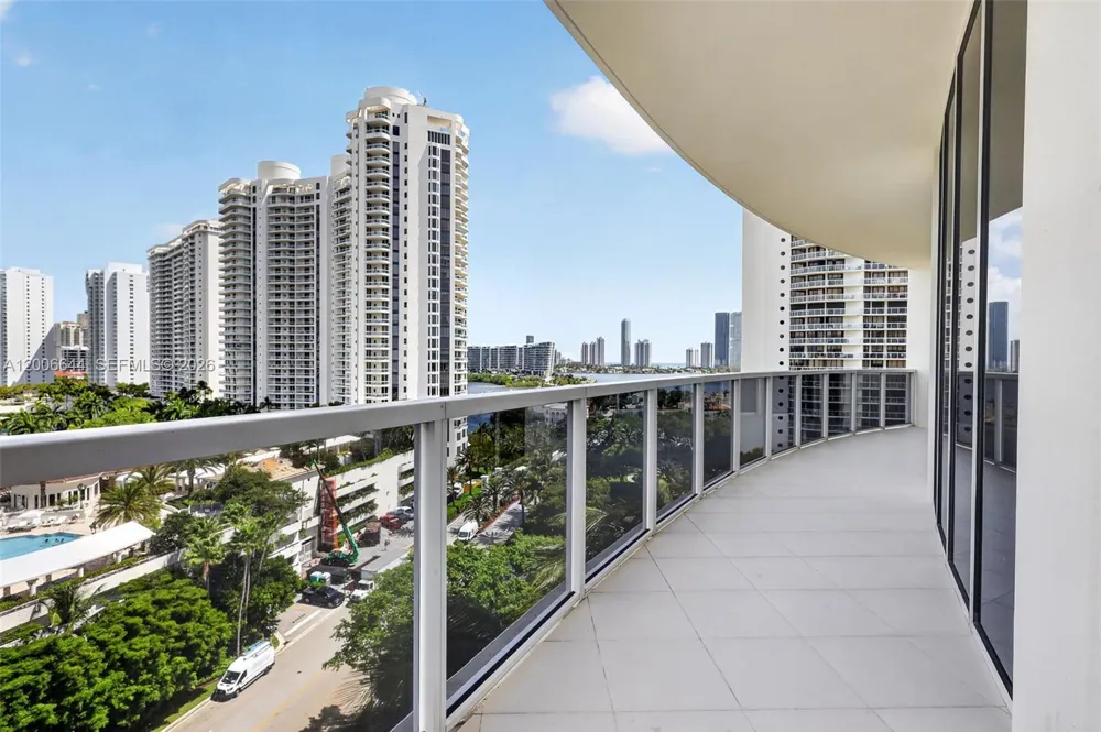 4100 Island Blvd #904 Aventura, FL 33160