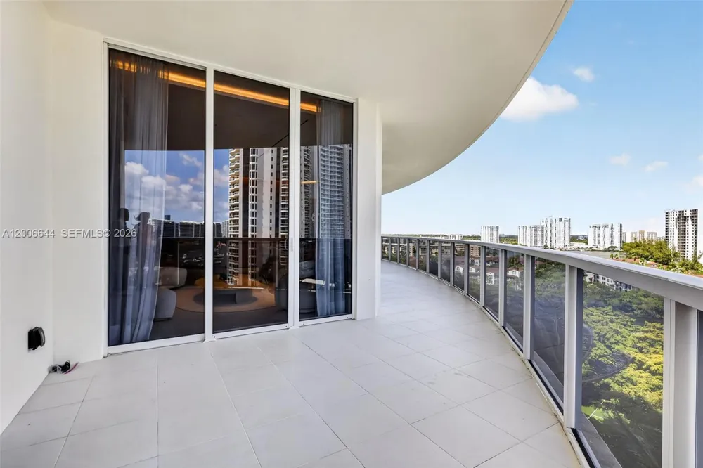 4100 Island Blvd #904 Aventura, FL 33160