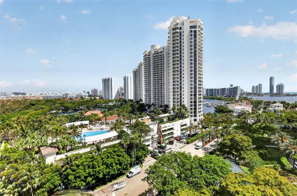4100 Island Blvd #904 Aventura, FL 33160