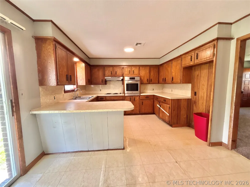 1737 S Peaceable Road McAlester, OK 74501