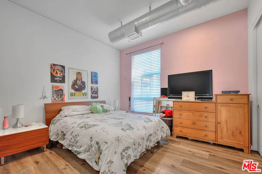 13020 Pacific Promenade #303 Playa Vista, CA 90094