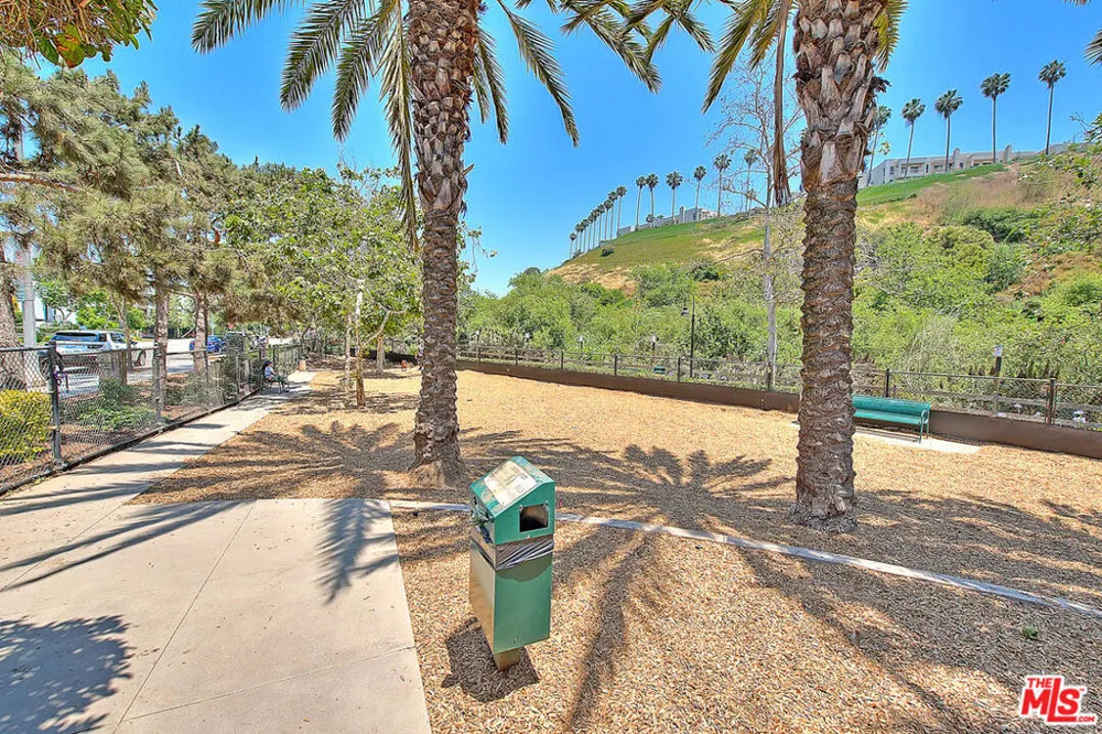13020 Pacific Promenade #303 Playa Vista, CA 90094