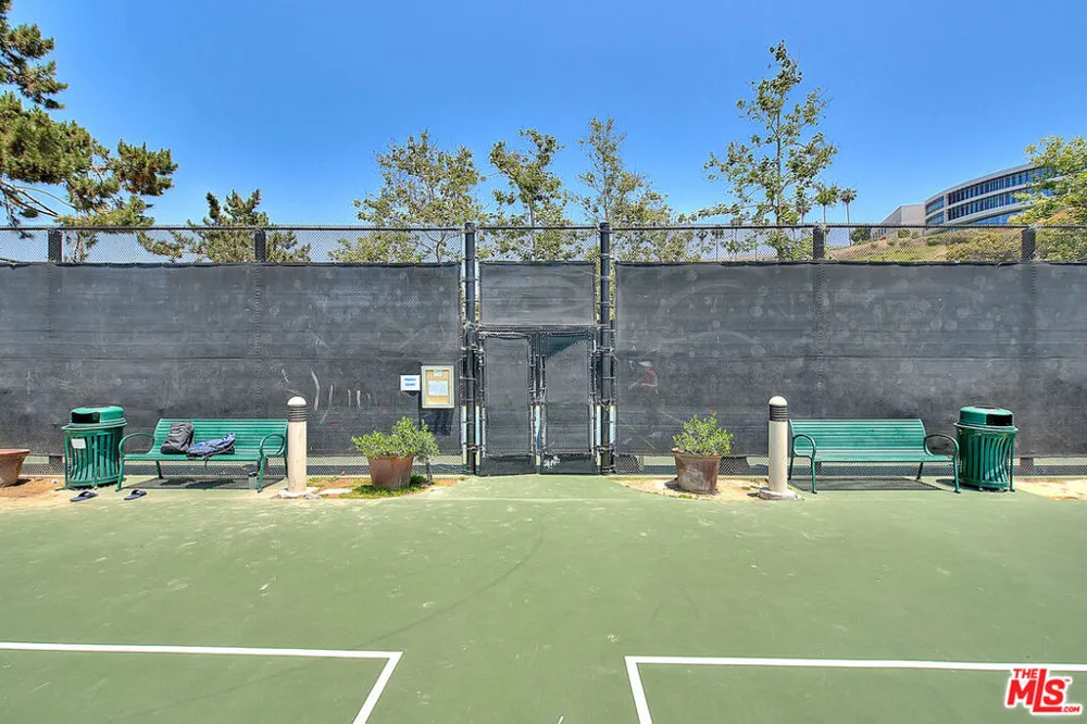 13020 Pacific Promenade #303 Playa Vista, CA 90094