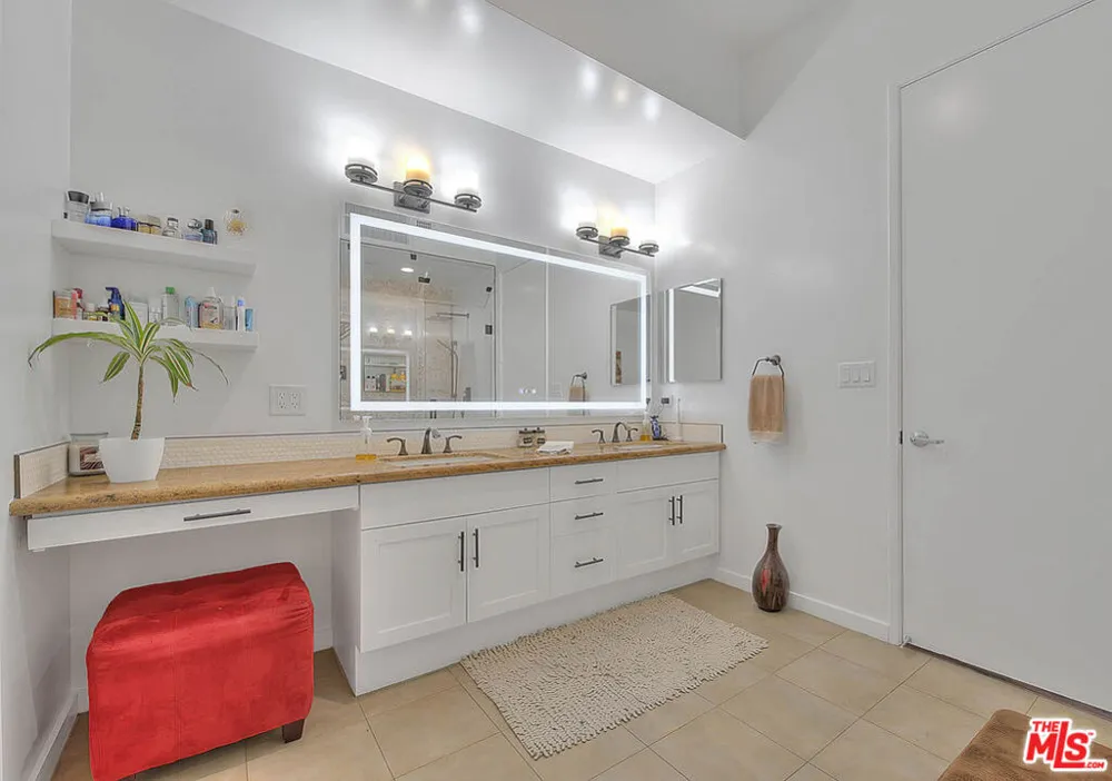 13020 Pacific Promenade #303 Playa Vista, CA 90094