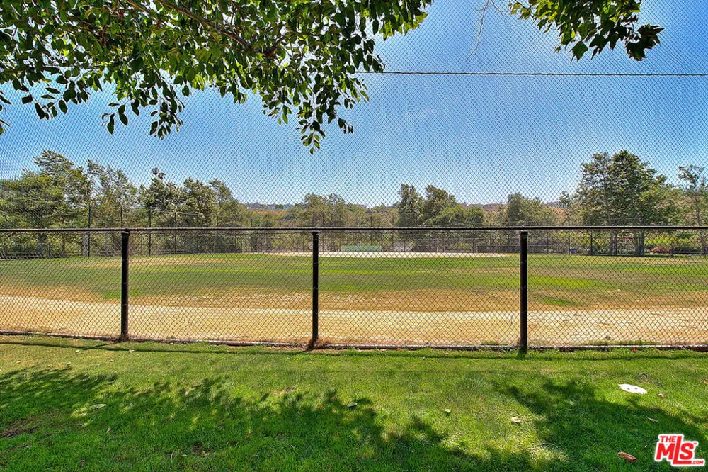 13020 Pacific Promenade #303 Playa Vista, CA 90094