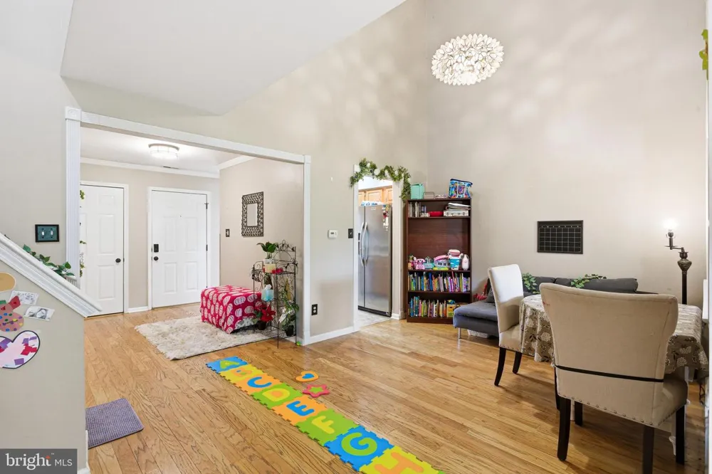 2102 DORAL DRIVE Blackwood, NJ 08012