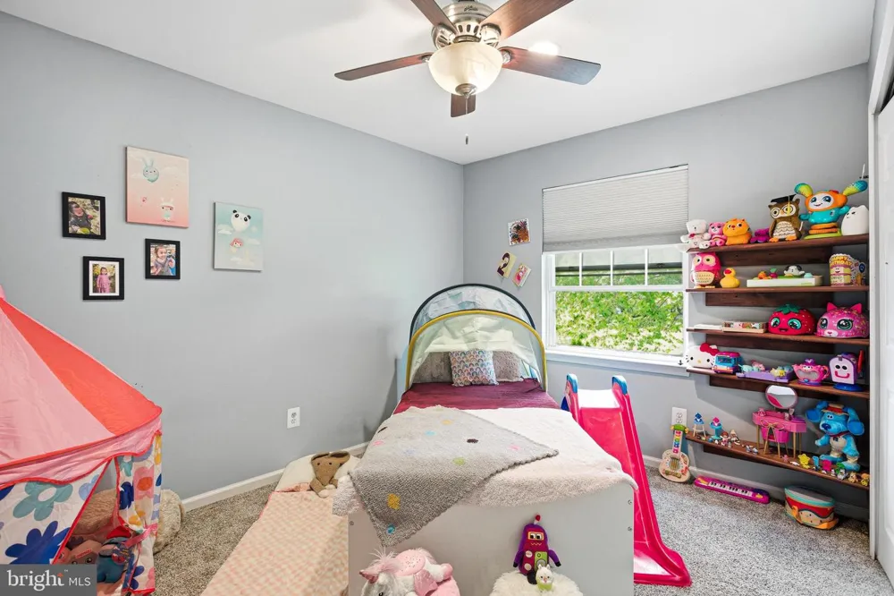 2102 DORAL DRIVE Blackwood, NJ 08012