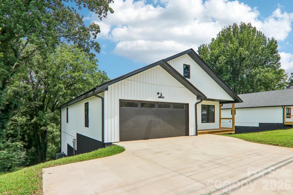 140 Main Street Mars Hill, NC 28754