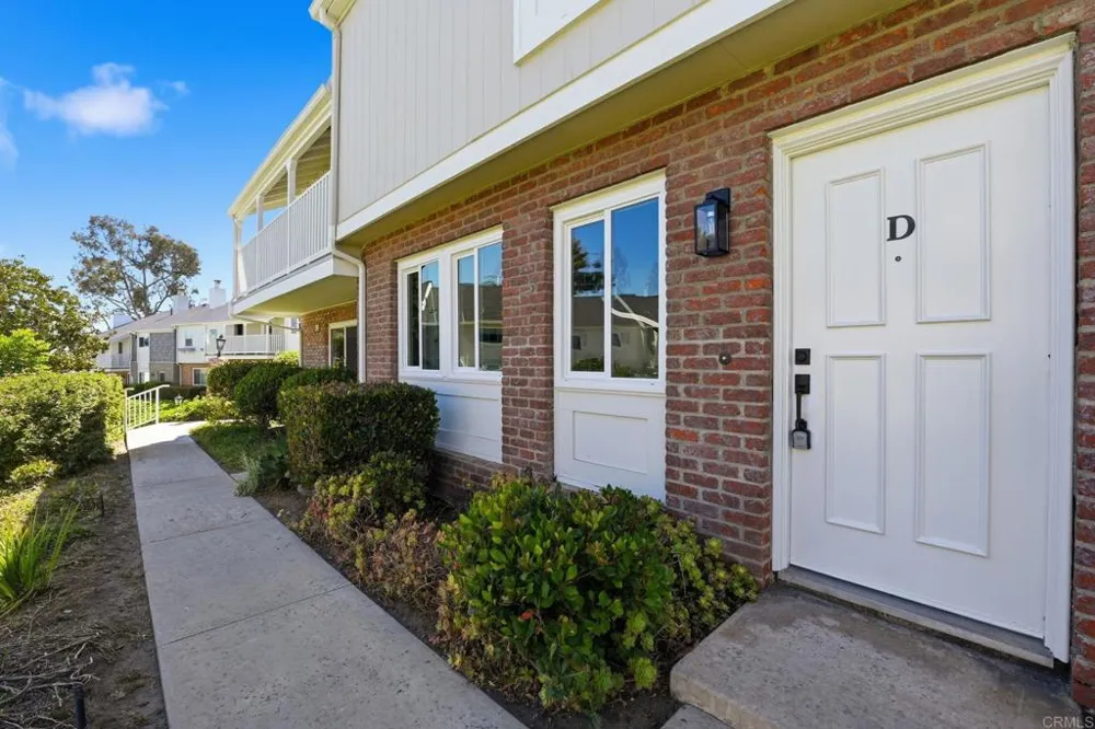 821 Del Mar Downs Road #D Solana Beach, CA 92075