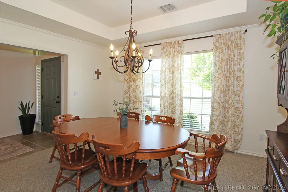 3009 Lincoln Road Bartlesville, OK 74006
