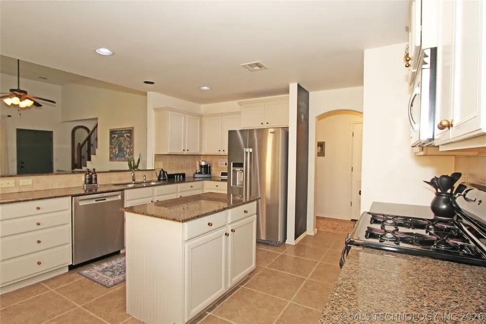 3009 Lincoln Road Bartlesville, OK 74006