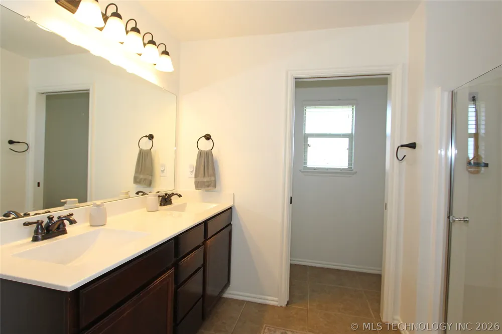 3009 Lincoln Road Bartlesville, OK 74006