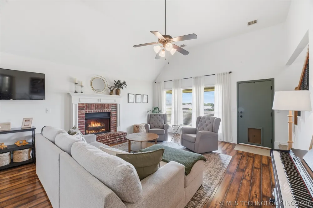 3009 Lincoln Road Bartlesville, OK 74006
