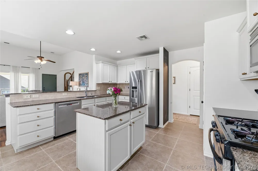 3009 Lincoln Road Bartlesville, OK 74006