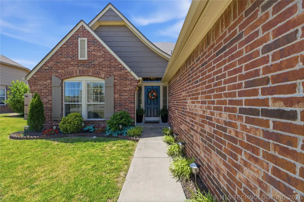 3009 Lincoln Road Bartlesville, OK 74006