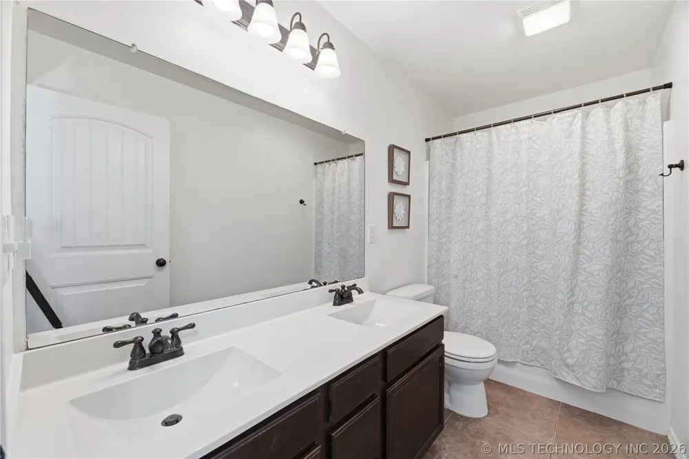 3009 Lincoln Road Bartlesville, OK 74006