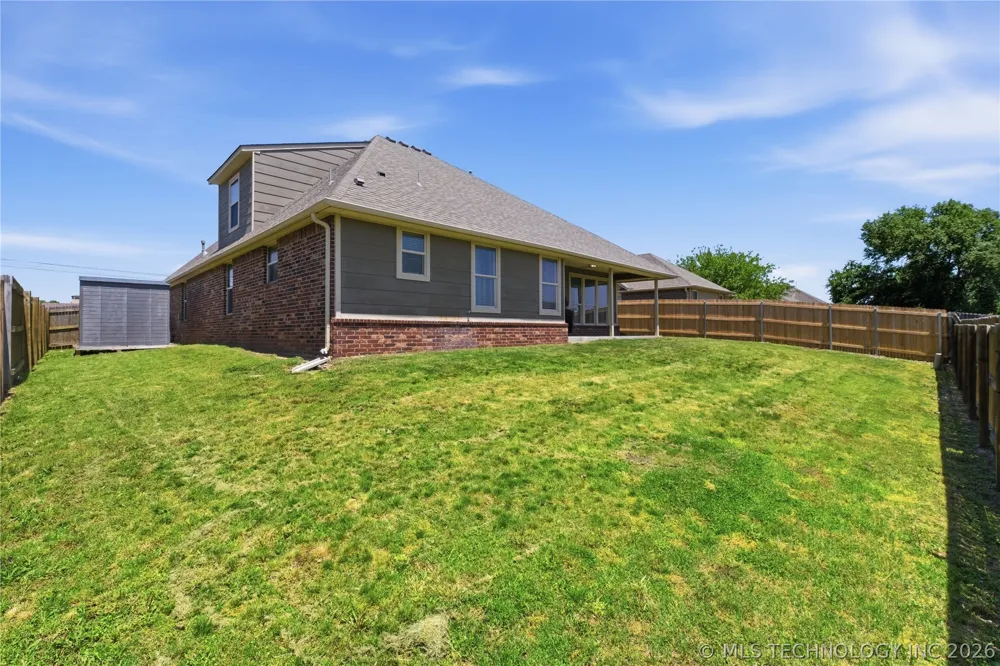 3009 Lincoln Road Bartlesville, OK 74006