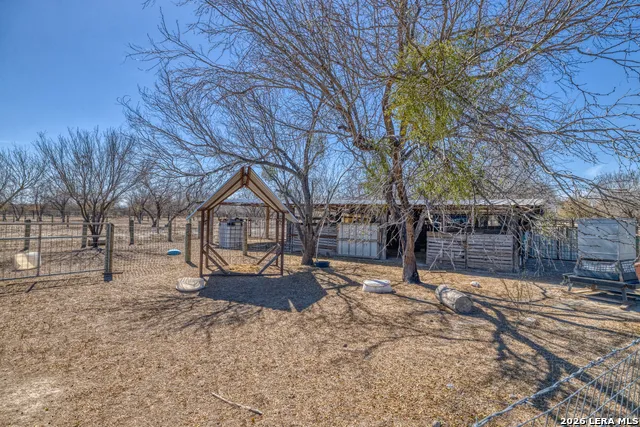 1140 E Curtis Bourn Crystal City, TX 78839