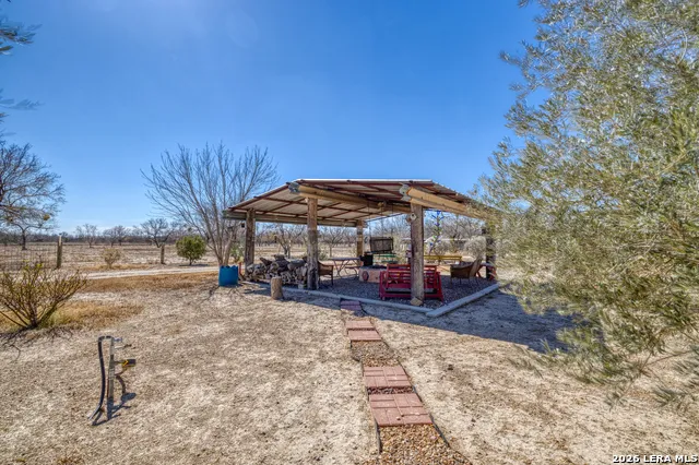 1140 E Curtis Bourn Crystal City, TX 78839
