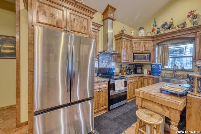 1140 E Curtis Bourn Crystal City, TX 78839