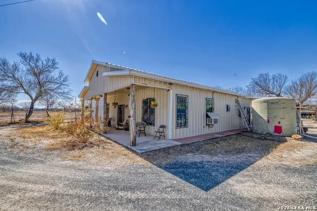 1140 E Curtis Bourn Crystal City, TX 78839