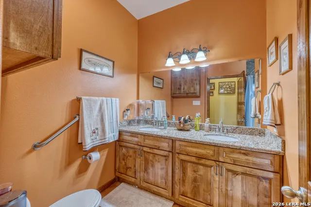1140 E Curtis Bourn Crystal City, TX 78839