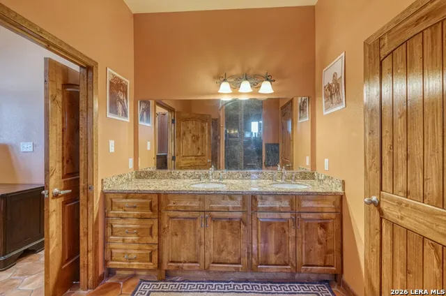 1140 E Curtis Bourn Crystal City, TX 78839