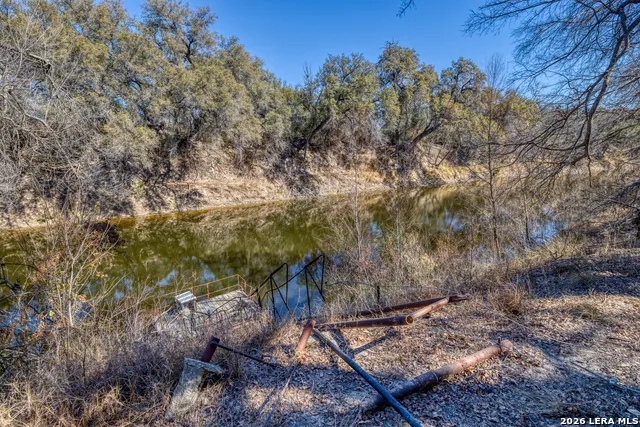 1140 E Curtis Bourn Crystal City, TX 78839