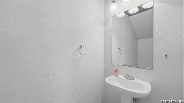 8043 Willow Country San Antonio, TX 78254