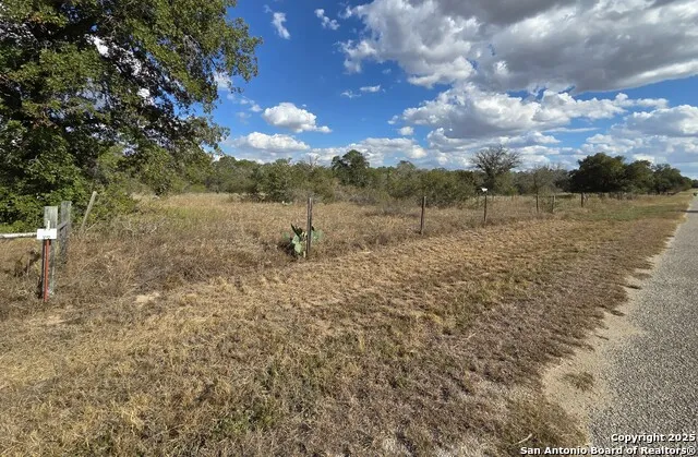 1830 Clear Lake Poteet, TX 78065