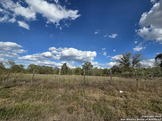 1830 Clear Lake Poteet, TX 78065