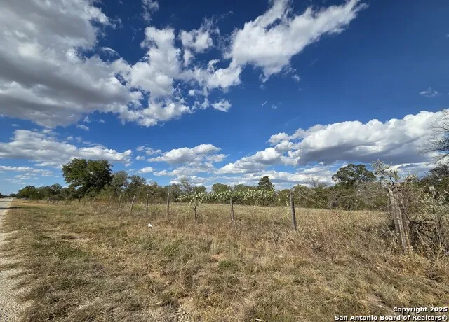 1830 Clear Lake Poteet, TX 78065