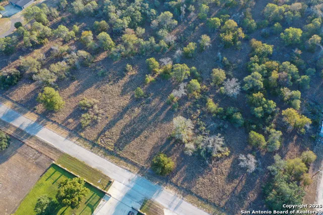 1830 Clear Lake Poteet, TX 78065